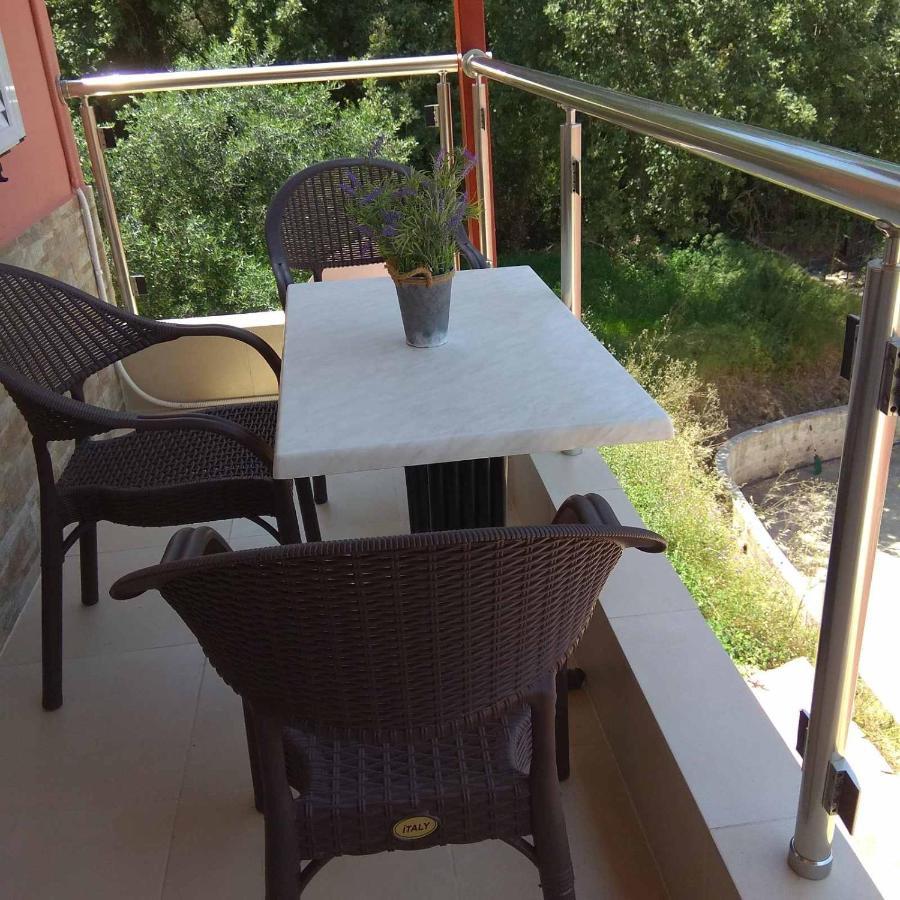 Elena Roza Apartment Mesongi Bagian luar foto